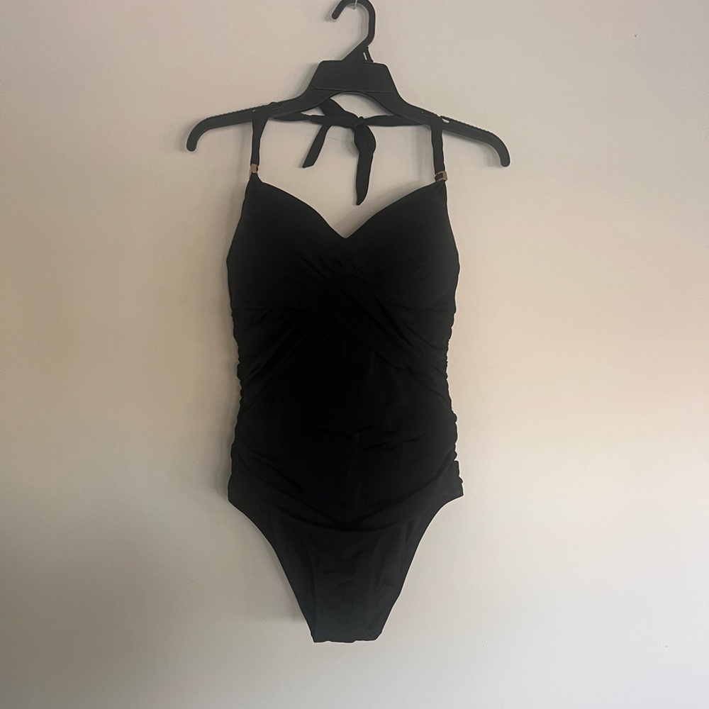 Victoria’s Secret Unforgettable One-piece 36C
Worn little Elastic in great shape